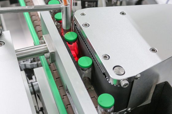 SGS καθημερινή κάθετη αυτόματη Labeler μηχανή χημικής βιομηχανίας 300pcs/min